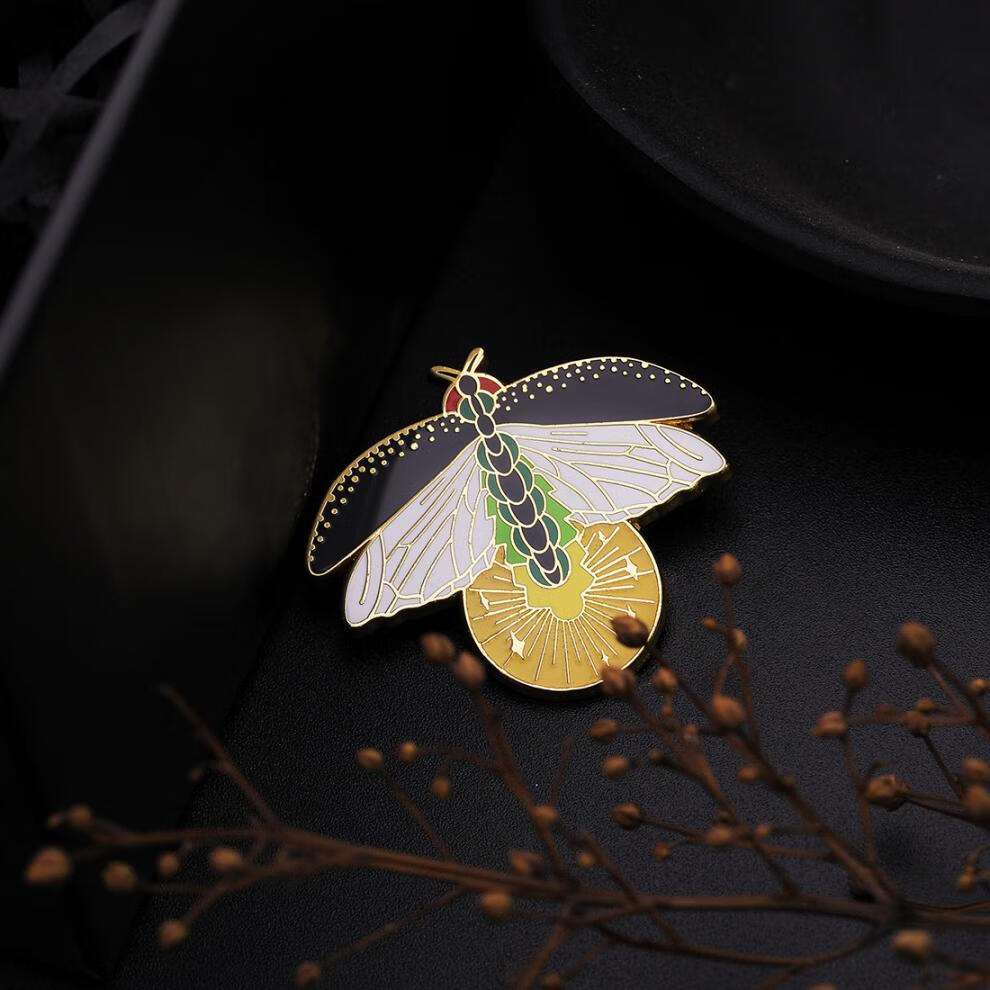 追属夜光萤火虫胸针可爱卡通日系女韩版男学生情侣闺蜜别针职业装西装