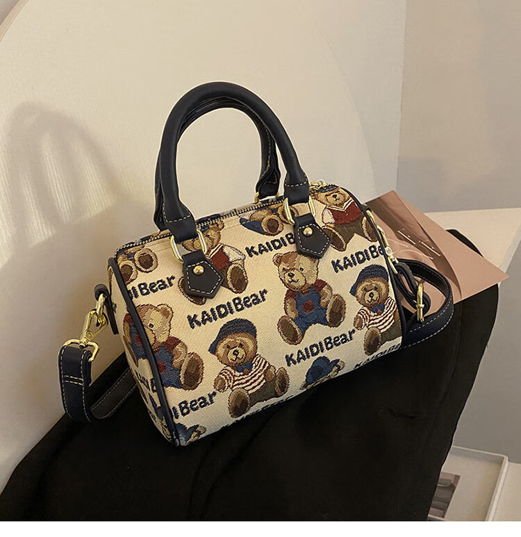 凯蒂小熊女包上2022波士顿女包 潮街帆布时尚立体刺绣小熊包手提单肩