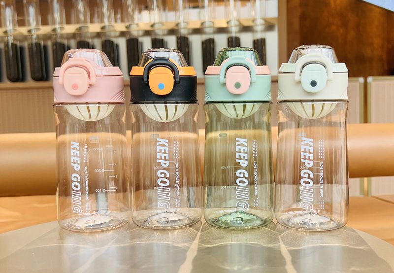 户外运动水杯塑料夏季随身杯子防摔大容量学生直饮杯便携高颜值800ml