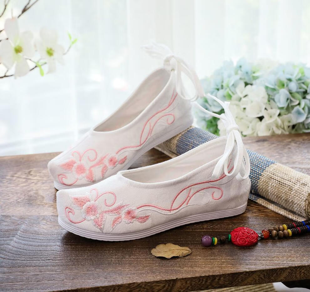 汉服鞋子女古装女布鞋女民族风翘头古风绣花鞋舞蹈鞋女单鞋翘头思鸾