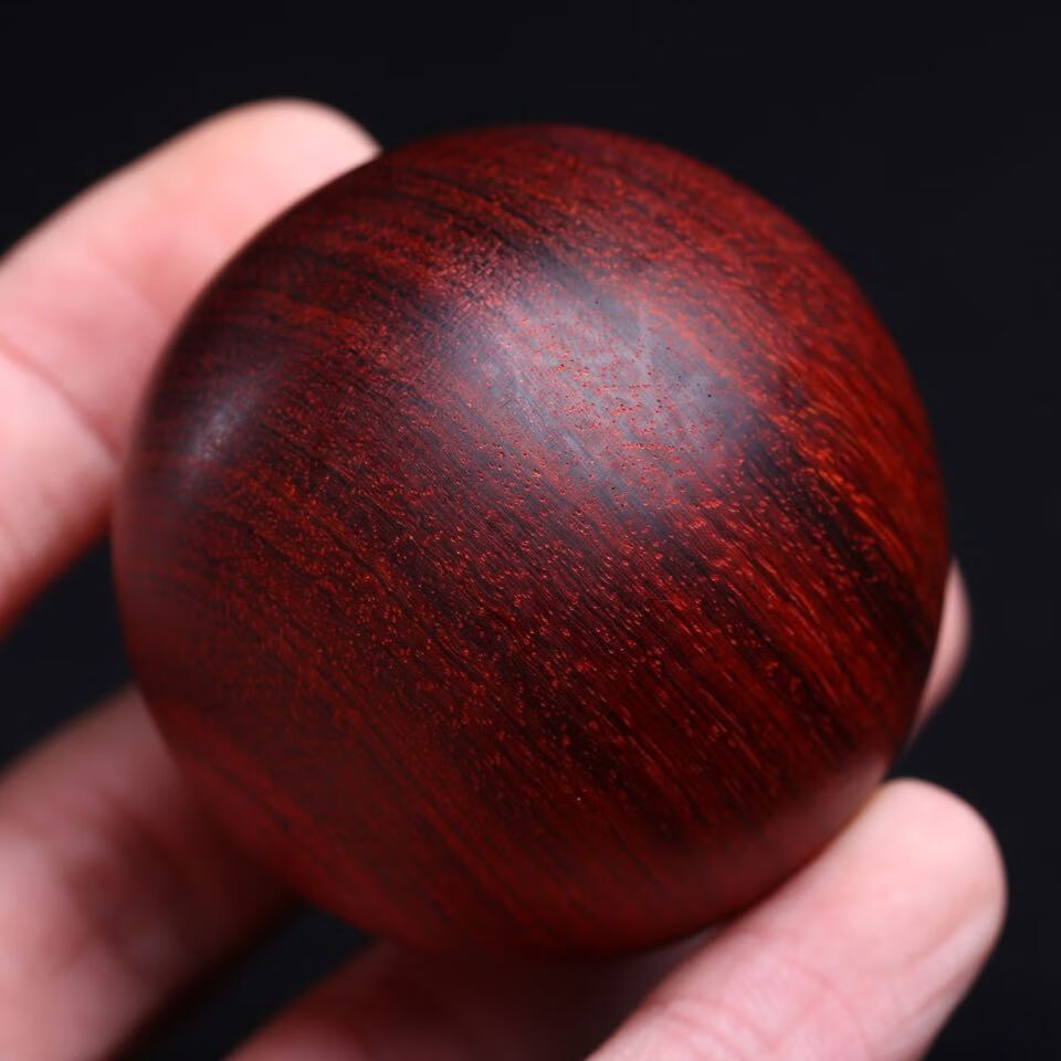 10035652299832商品名称:云淡宝利嘉健身手球保真天然海柳把玩件球一