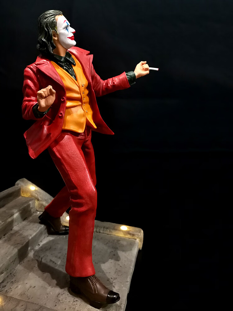 杰昆菲尼克斯19小丑小丑joker2019电影雕像杰昆菲尼克斯小丑玩模型