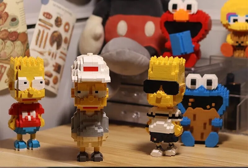 一家积木微小颗粒动漫人物拼装玩具男孩女孩系列 辛普森戴眼镜【图片