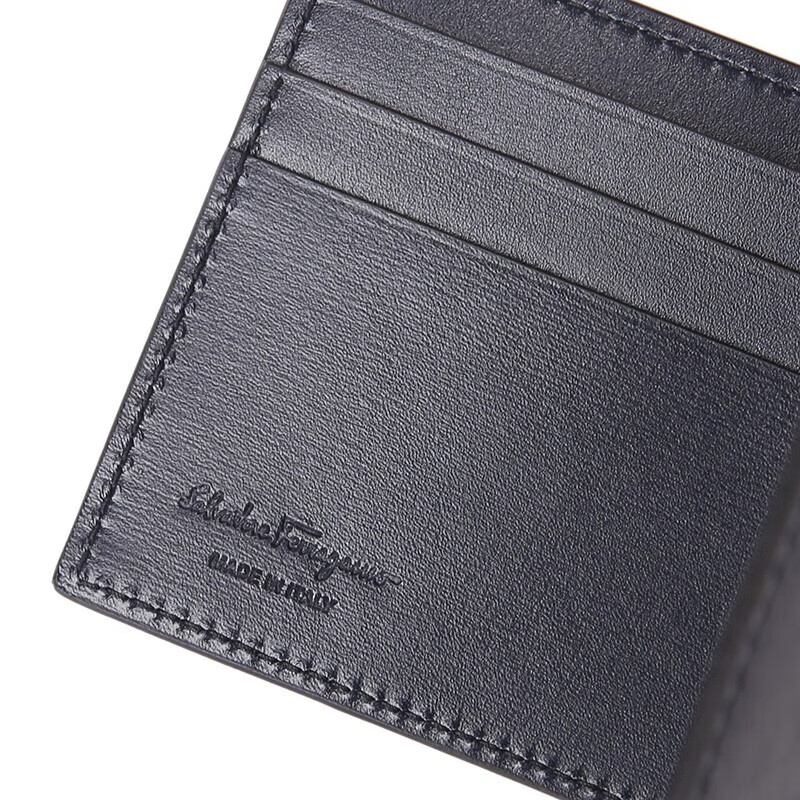 ferragamo的钱包多少钱 salvatore ferragamo钱包