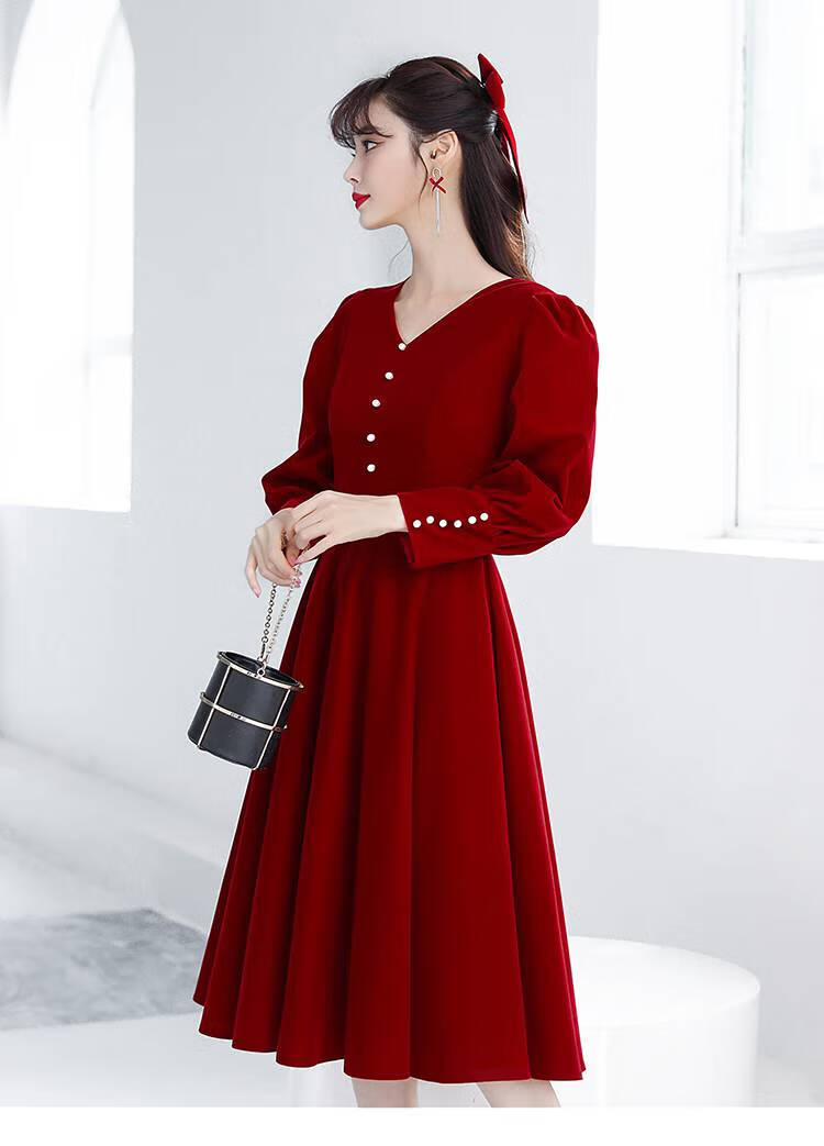 平时可穿秋冬季酒红色订婚礼服回门气质显瘦丝绒连衣裙酒红色长i袖l