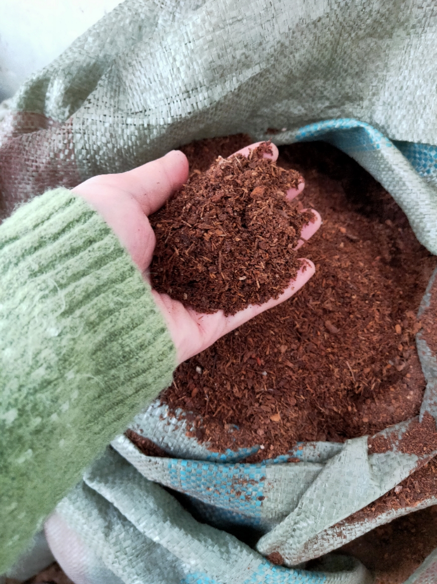 发酵腐熟松鳞粉松麟树皮沫子养铁皮石斛兰花多肉蓝莓香菇蔬菜促销款