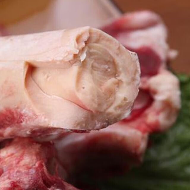 现宰现切黄牛牛棒骨牛骨髓牛骨头切块炖汤顺丰5斤