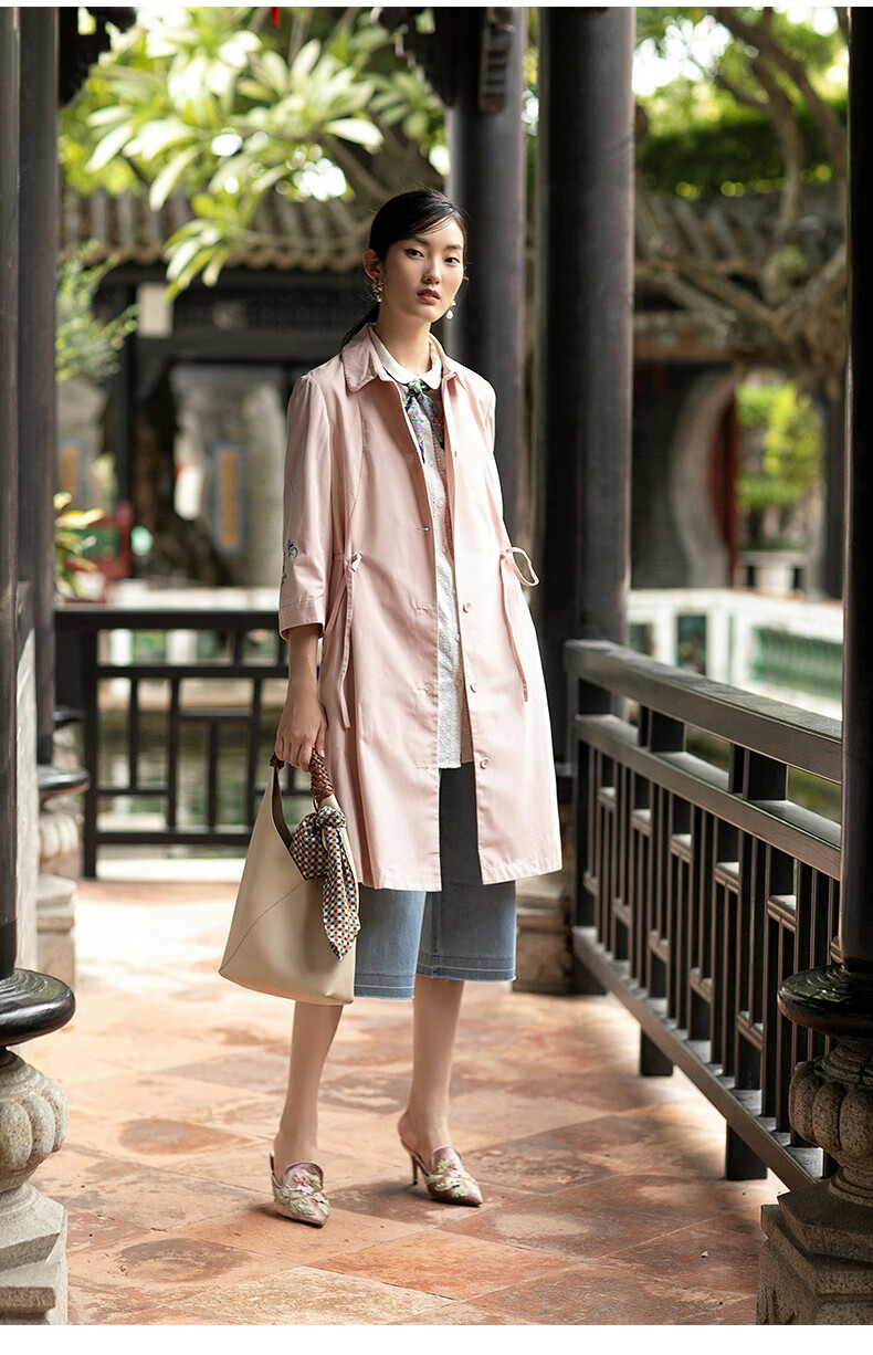 渔女装外套2022新款初春季收腰及膝小翻领精致绣花长风衣 黑 180/96a