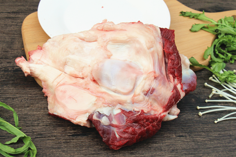 带肉牛窝骨 新鲜牛膝盖骨 带筋牛膝盖骨放养黄牛骨牛脆骨1500g