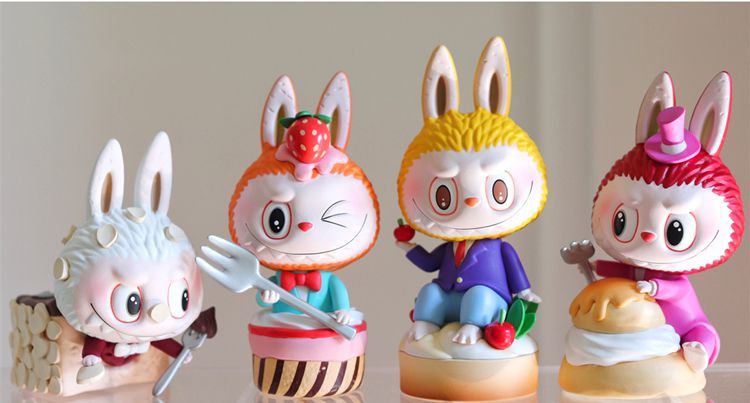 labubu圣诞 新品精灵甜品系列盲盒公仔拉布布潮玩 汽车摆件景观装饰