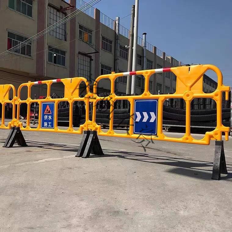 塑料铁马护栏市政施工地移动临时警示活动交通安全防护vieruodis