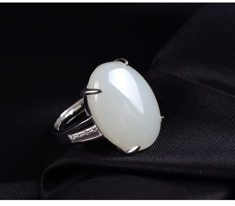 白玉戒指羊脂玉女戒金镶玉大戒面蛋形和田玉开口戒极简款