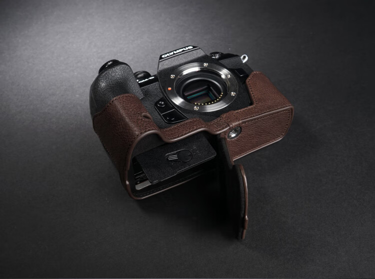 iceshu适用奥林巴斯em1 mark iii相机包真皮套em1 ii二三代保护套手柄