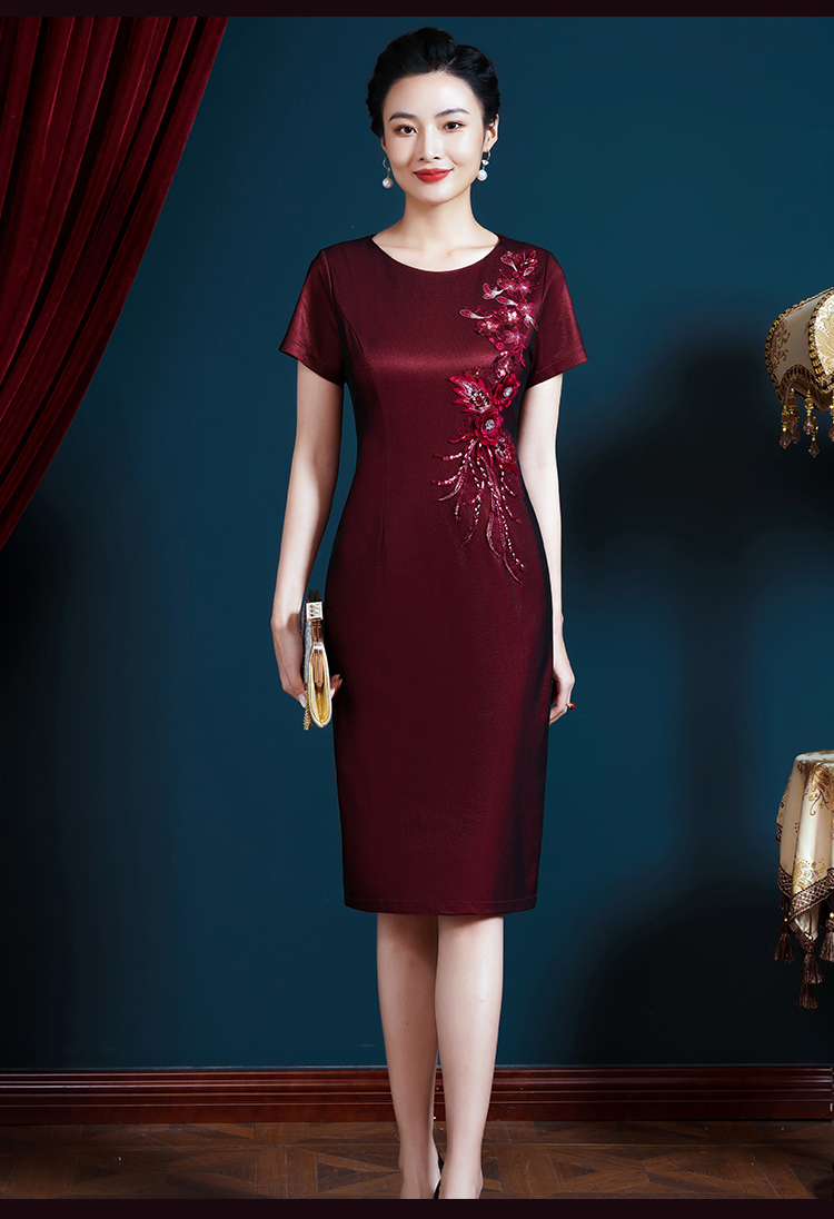 沫筱雪 高端喜婆婆婚宴装短款参加婚礼妈妈礼服高贵洋气绣花旗袍
