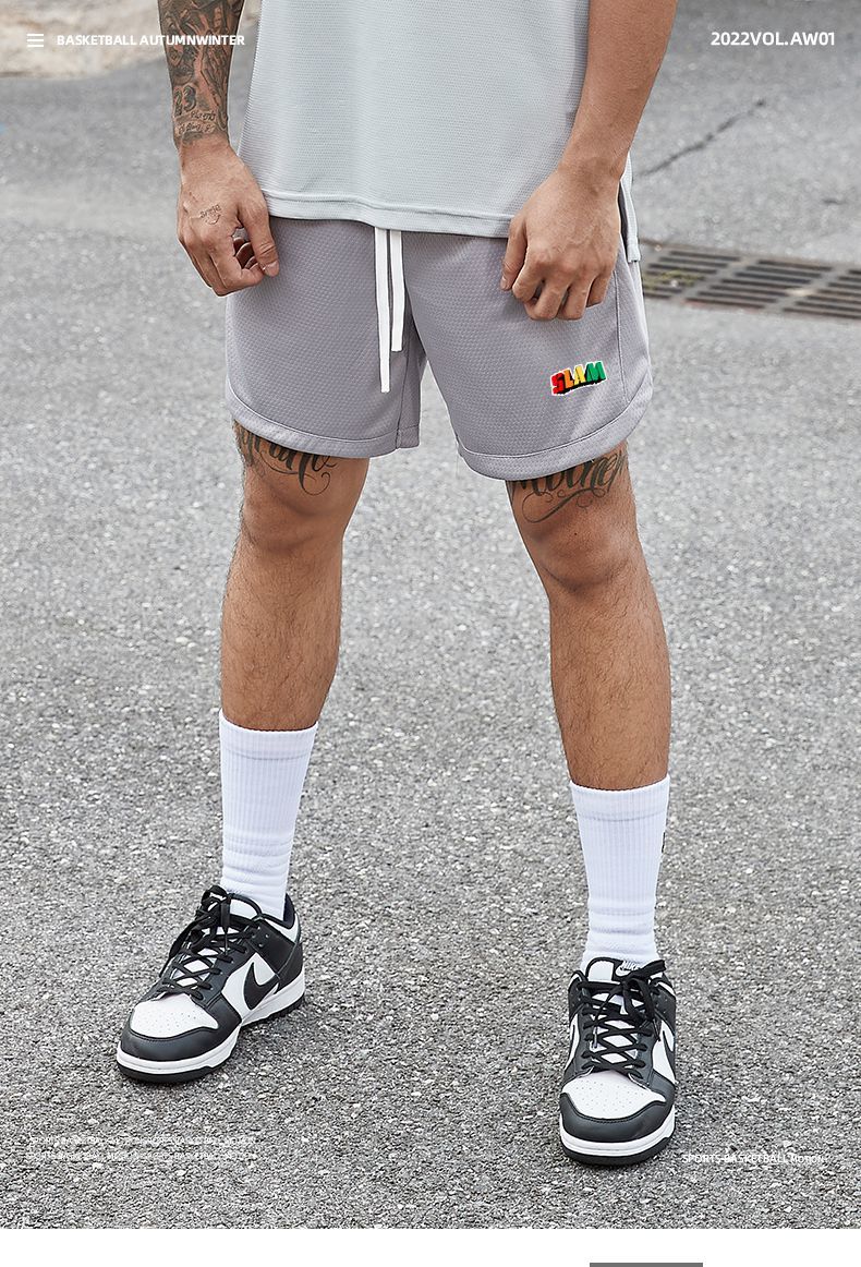 无界uzis 美式不过膝篮球短裤男运动训练复古四分网眼球裤[涂鸦] 黑色