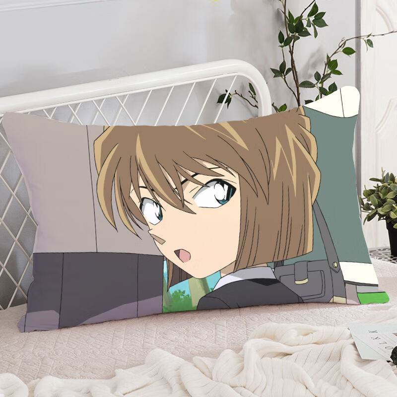 名侦探柯南周边 灰原哀抱枕可爱卡通动漫枕头靠垫双面定制生日礼物