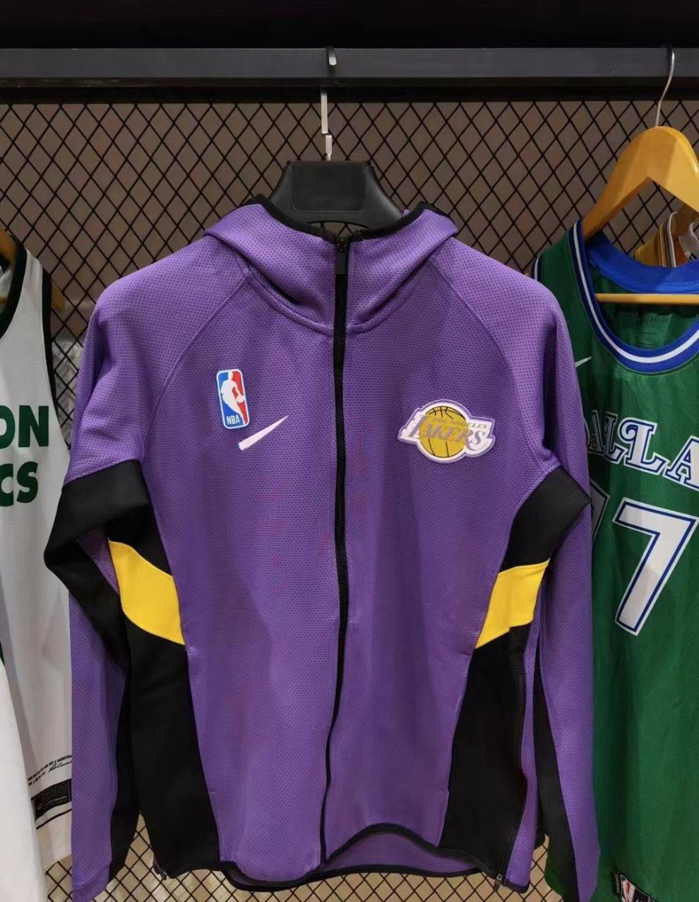 滕讯体育nba专营nba湖人篮球出场服运动外套热身服半拉链训练服连帽