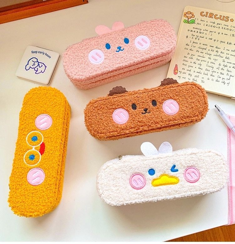 精选直发ins风卡通笔盒可爱大容量冬季毛绒双层笔袋初中男女生文具盒