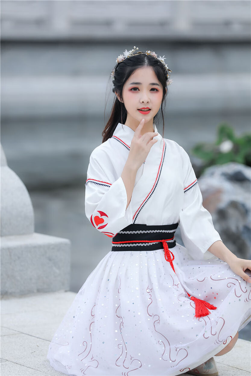 汉服女中国风短袖改良交领学生气小个子夏季套装现代古装白色中国心款