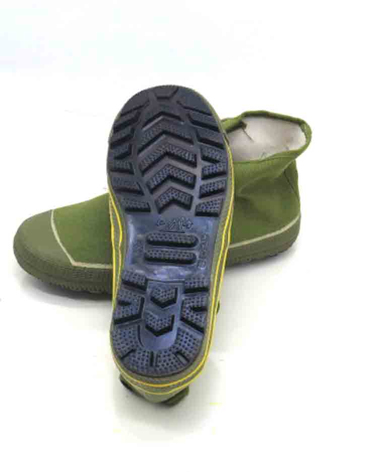 鞋底材质:橡胶鞋帮高度:低帮鞋面材质:橡胶,帆布货号:x--3566商品毛重