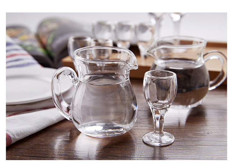 加厚酒器白酒高脚杯饭店酒器小酒盅白酒酒具套装公杯一口杯带架a套装