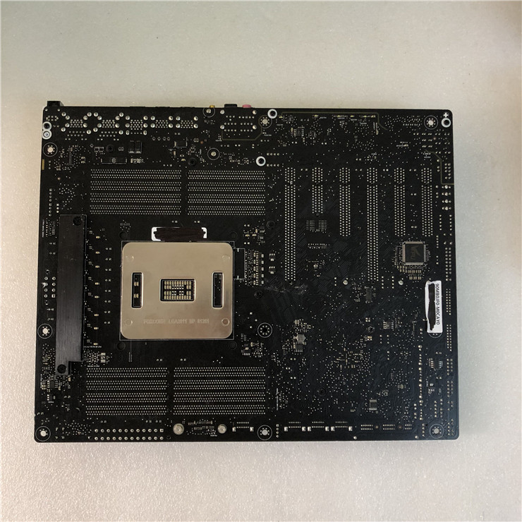 asus/华硕 x99-deluxe x99主板ddr4 x99-e/a usb3.1 /r5e x 白色