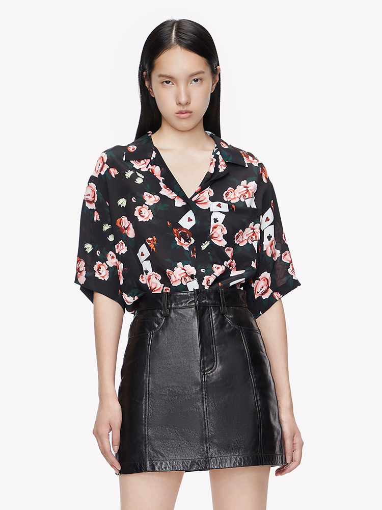 moco夏季新品碎花图案夏威夷衬衫上衣mai2top041 摩安珂 黑底混合印花