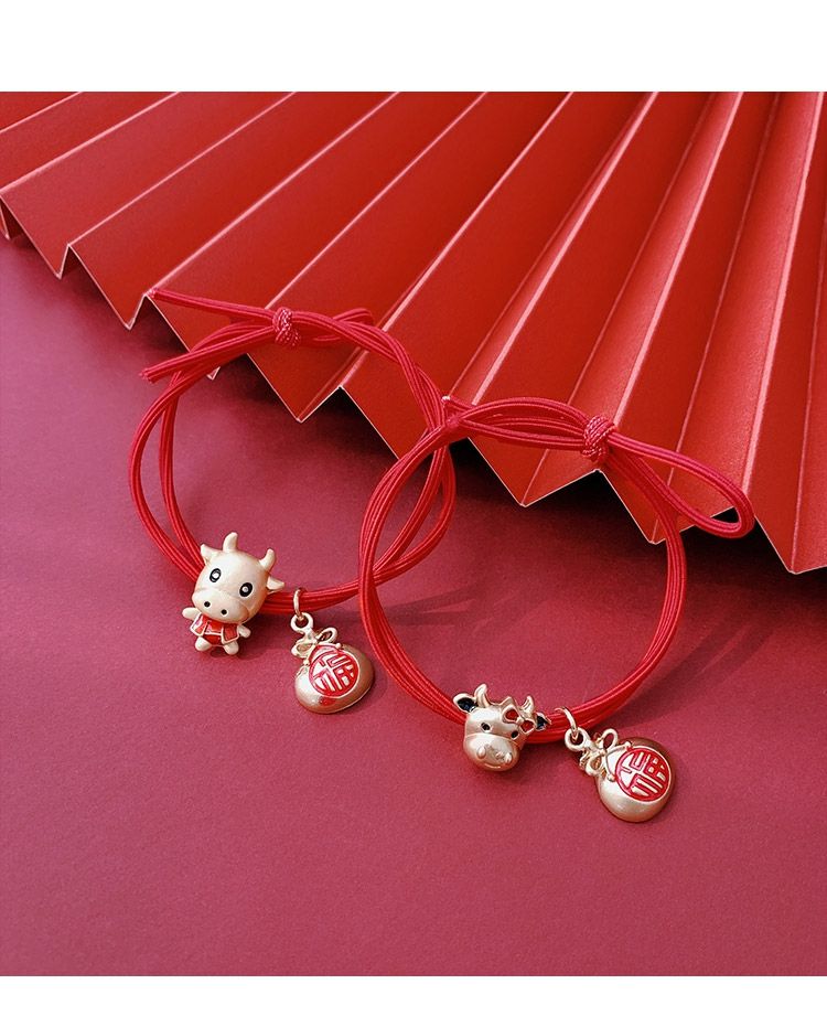 提伯斯本命年牛年吊坠红手绳红绳情侣手链礼物红色纪念款生肖牛饰品