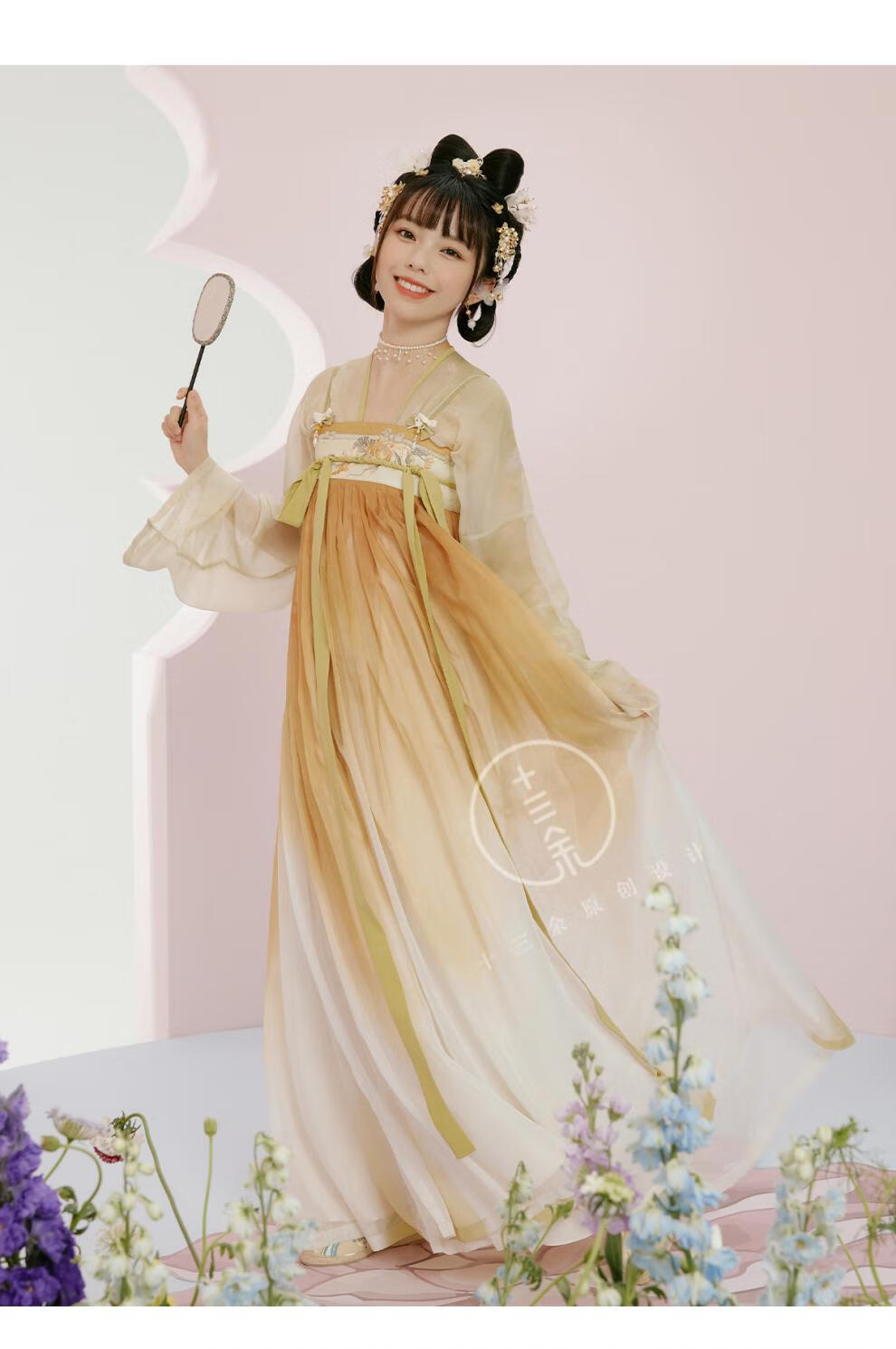 十三余小豆蔻儿罗浮美人绣花三色上衫齐胸裙渐变色唐制汉服女春齐胸褶