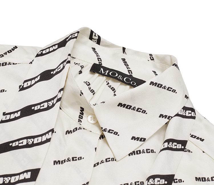moco冬季新品logo拼接印花绑带上衣mai4top010 摩安珂 白底字母花 s
