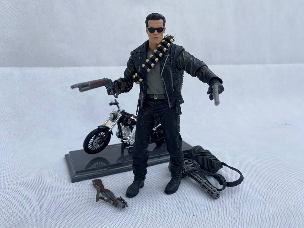 neca终结者黑暗命运t800施瓦辛格阿诺骨架未来战士模型10玩具 t1000