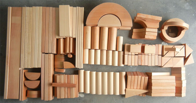 幼儿园大型积木建构区原木色实心木质大块安吉积木拼装搭建玩具定制