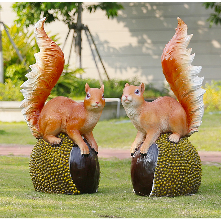仿真大型松鼠雕塑假的塑料园区景观动物摆件摆设小品模型草坪室外坐