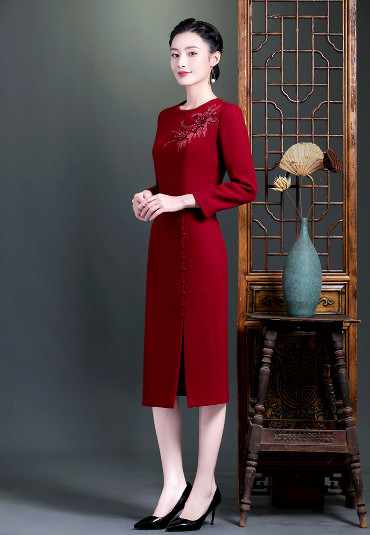 喜婆婆婚宴时尚礼服冬款装高端婚礼妈妈高贵旗袍年轻羊绒毛呢连衣裙酒