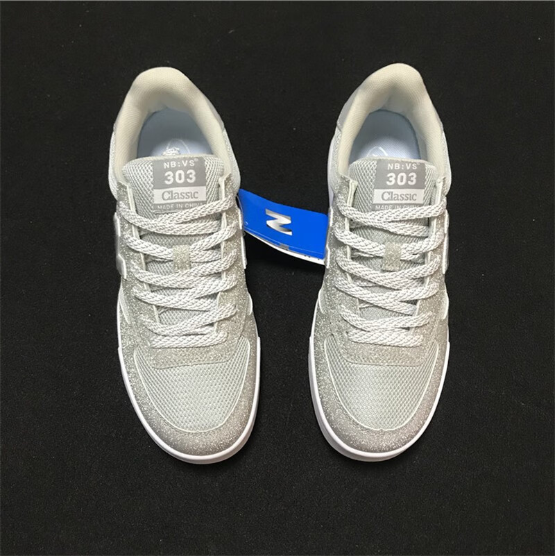 【得物好物丨品牌钜惠】【现货直发丨已质检】黑略学生男女nb303平