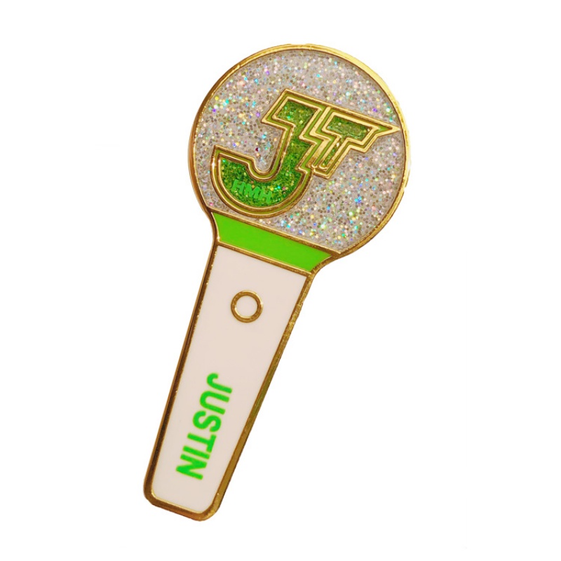 黄明昊应援棒 黄明昊应援棒手灯金属徽章若芽色胸针勋章胸牌新年礼物