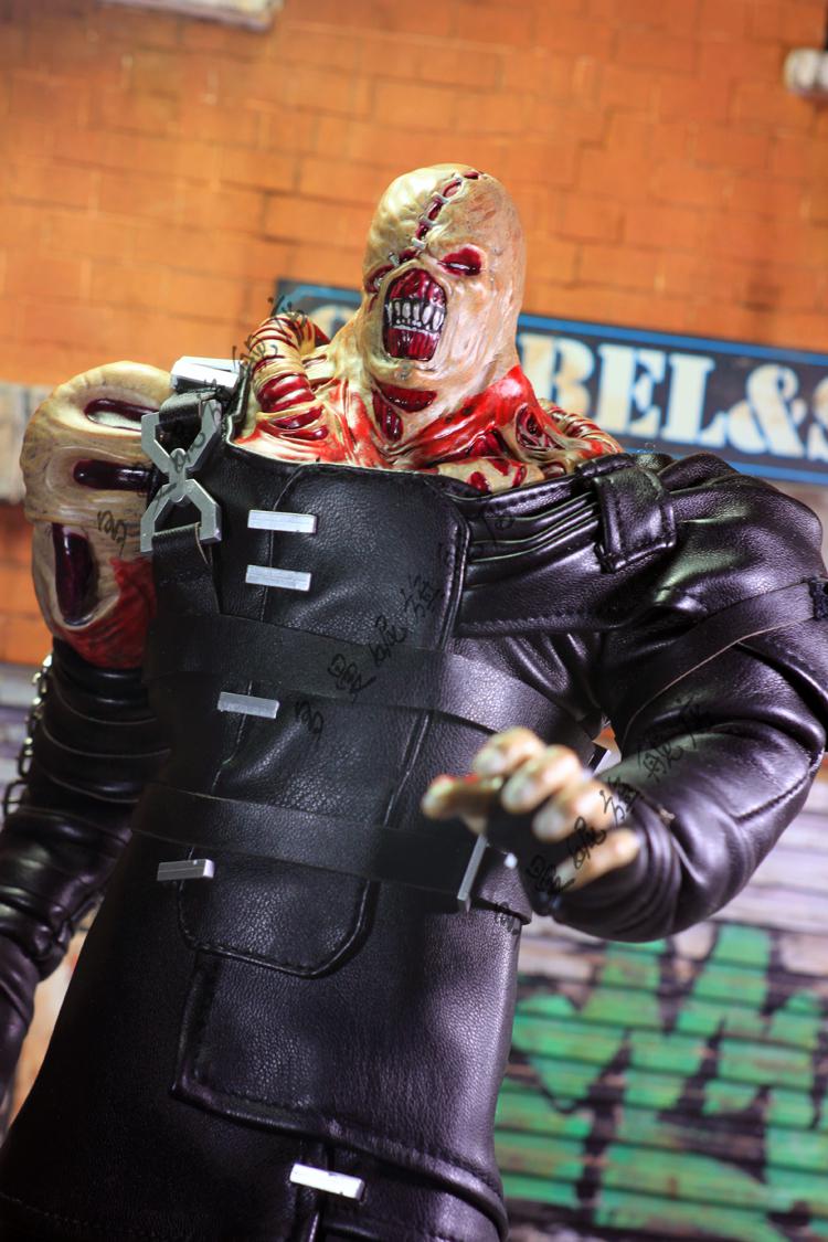 限量版卡普空追踪者生化危机nemesis暴君 15寸可动公仔模型摆件 现货