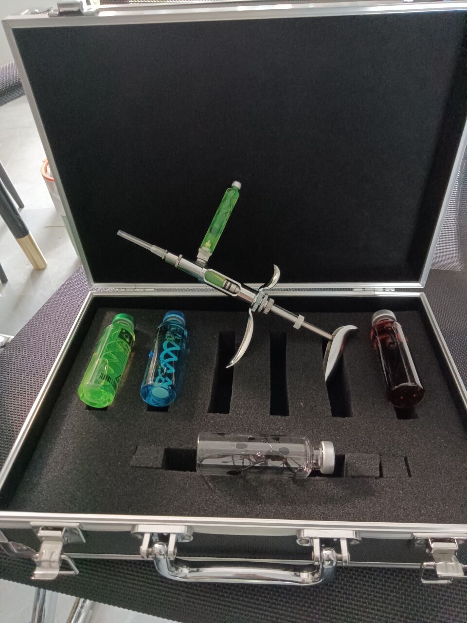 生化危机注射器玩具病毒样本瓶模型玩具儿童套装箱子手提盲盒 大号