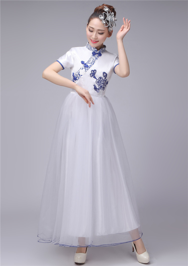 桢译成人礼礼服男 中国风青花瓷礼服主持人男成人大合唱服长裙学生