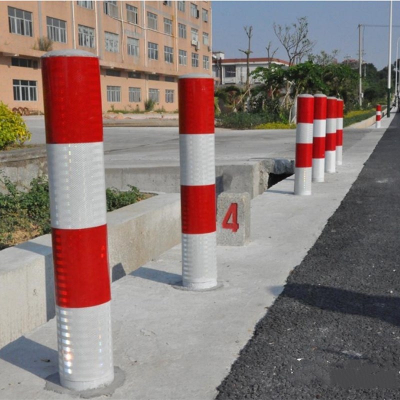 欧汉钢管警示柱反光柱红白道口桩黄黑镀锌钢管立柱防撞柱隔离柱预埋柱