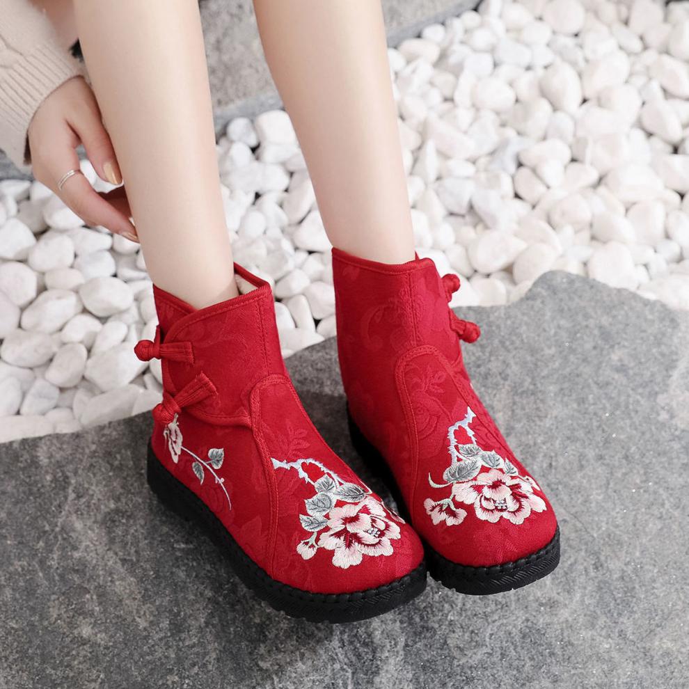 秋冬新款绣花布靴平底棉靴长毛民族风靴子刺绣汉服靴软底加绒红色35