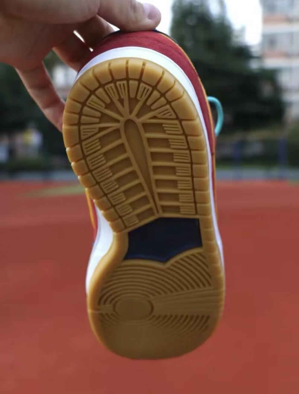 sb dunk 巴塞罗那红蓝鸳鸯新年限定男女复古厚舌头板鞋dj0606-400 高