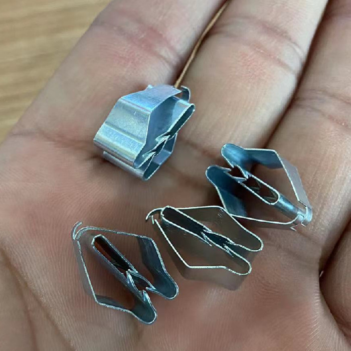 适用于别克新君威新君越新英朗中控台导航面板固定卡扣铁卡子 单个装