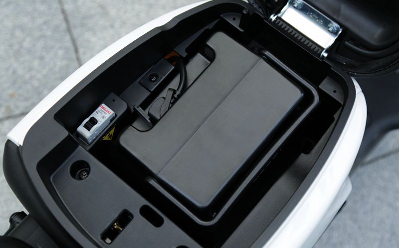 电瓶车座桶锁 雅迪冠能li de8电动车电瓶锁雅迪 dm6防盗电池锁 新款de