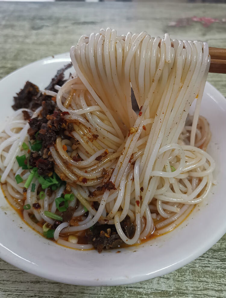 常德津市牛肉粉带料包米粉新鲜湖南特产麻辣香辣圆粉方便免泡粉丝 4包