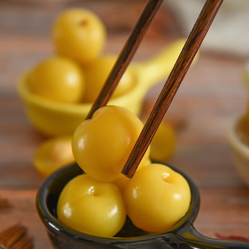 酸野酸李果酸李子广西酸嘢泡李子广西特产脆李子酸辣腌制李子水果酸