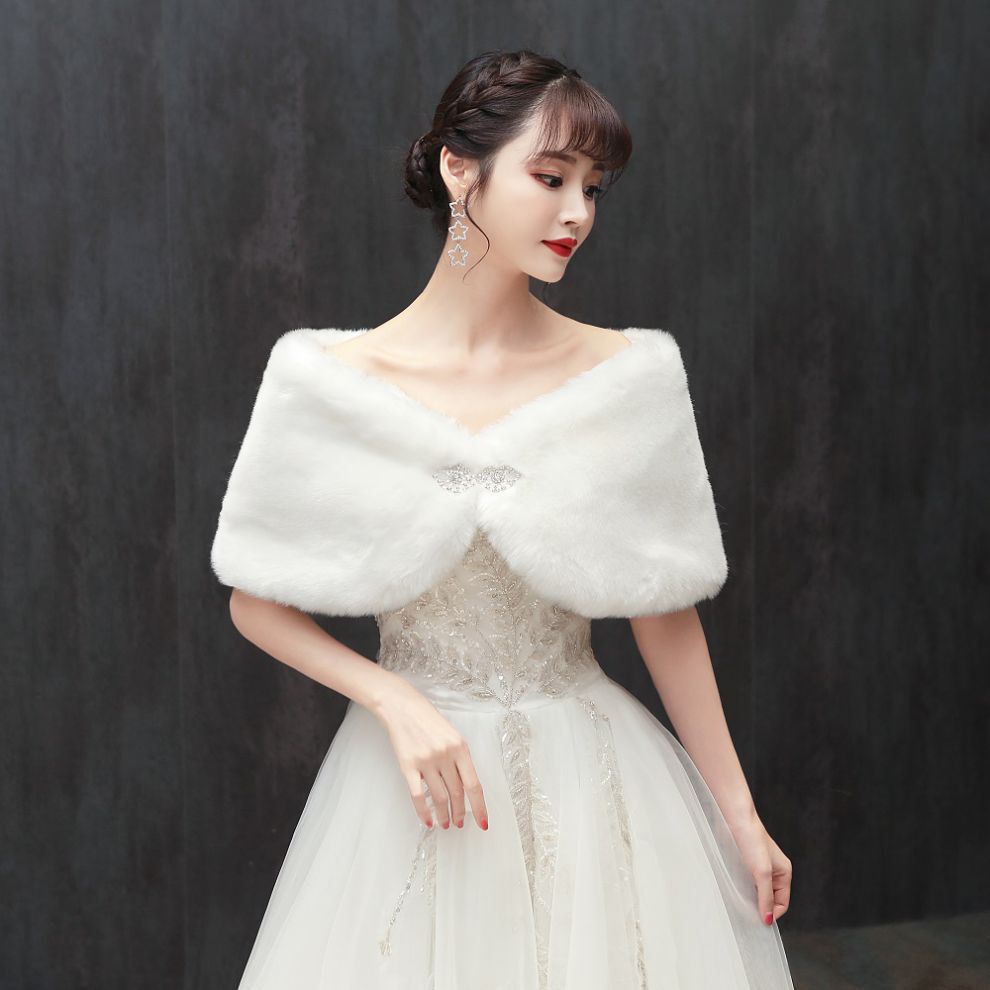 婚纱披肩新娘婚纱毛披肩秋冬季女结婚外搭保暖皮草白色旗袍晚礼服外套