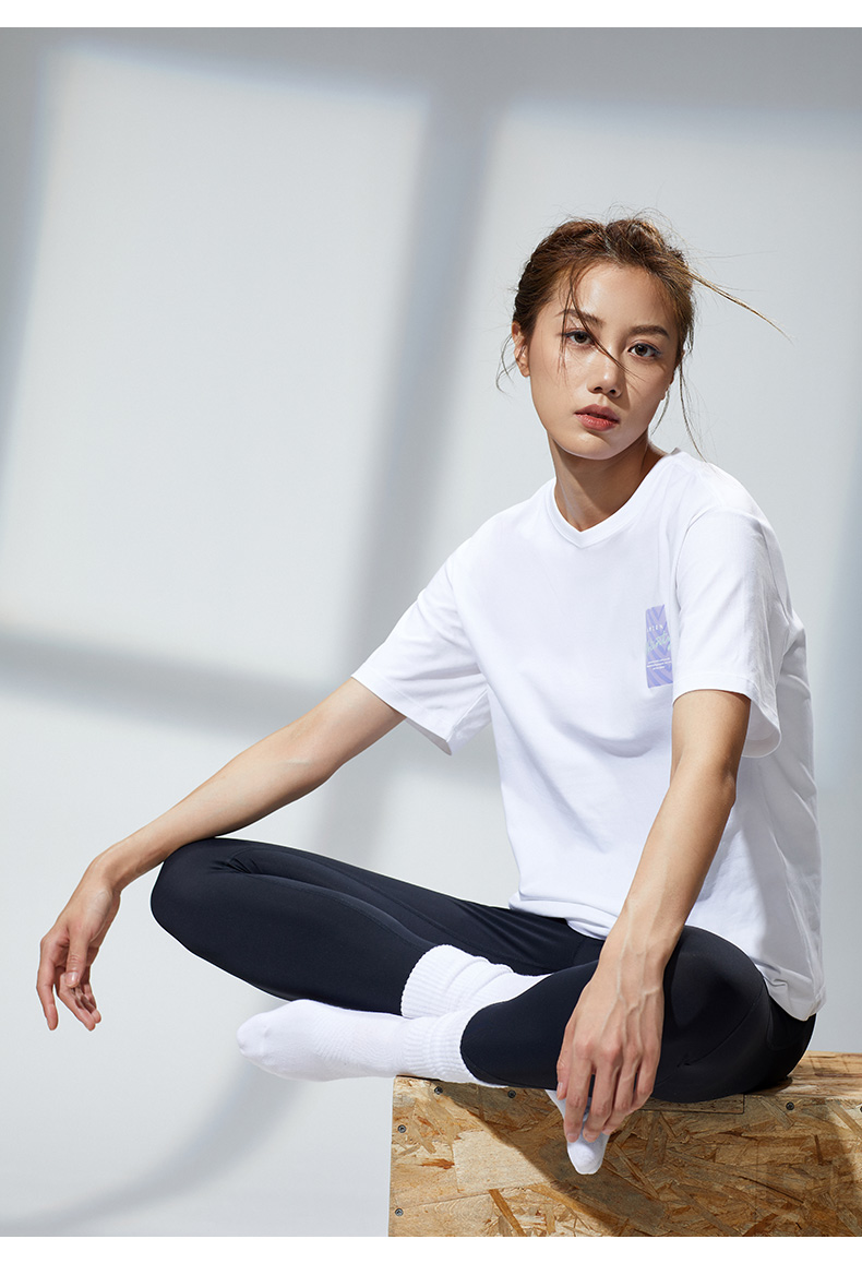 安踏短袖t恤女装2022年夏季新款白色打底透气半袖潮流运动休闲t恤女官