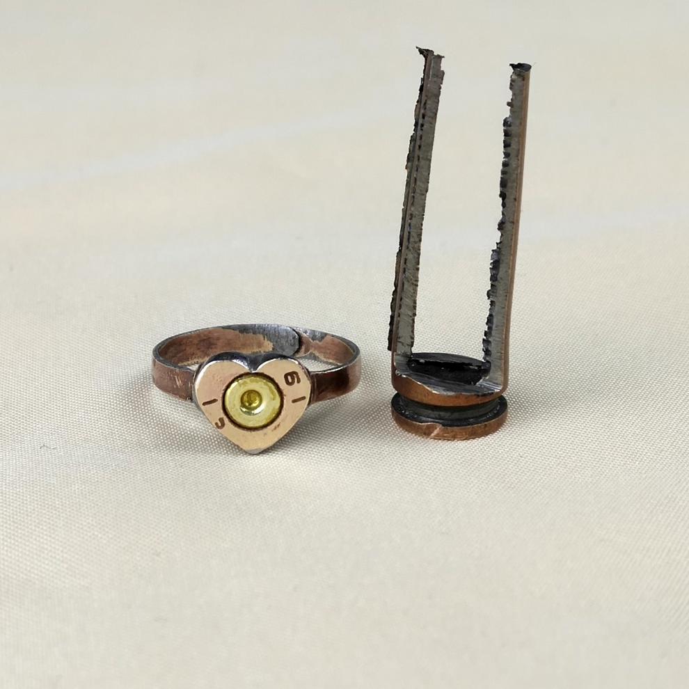 子弹壳弹壳戒指军旅饰品工艺品情侣情人节军嫂礼物军恋纯铜m16红绳