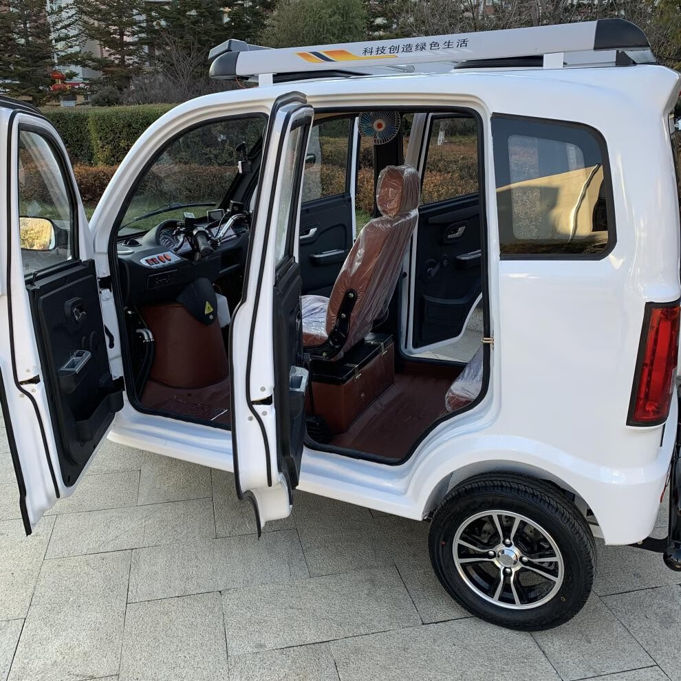 全封闭三轮燃油摩托车残疾人燃油助残车老年人载客客运三轮摩托车 150